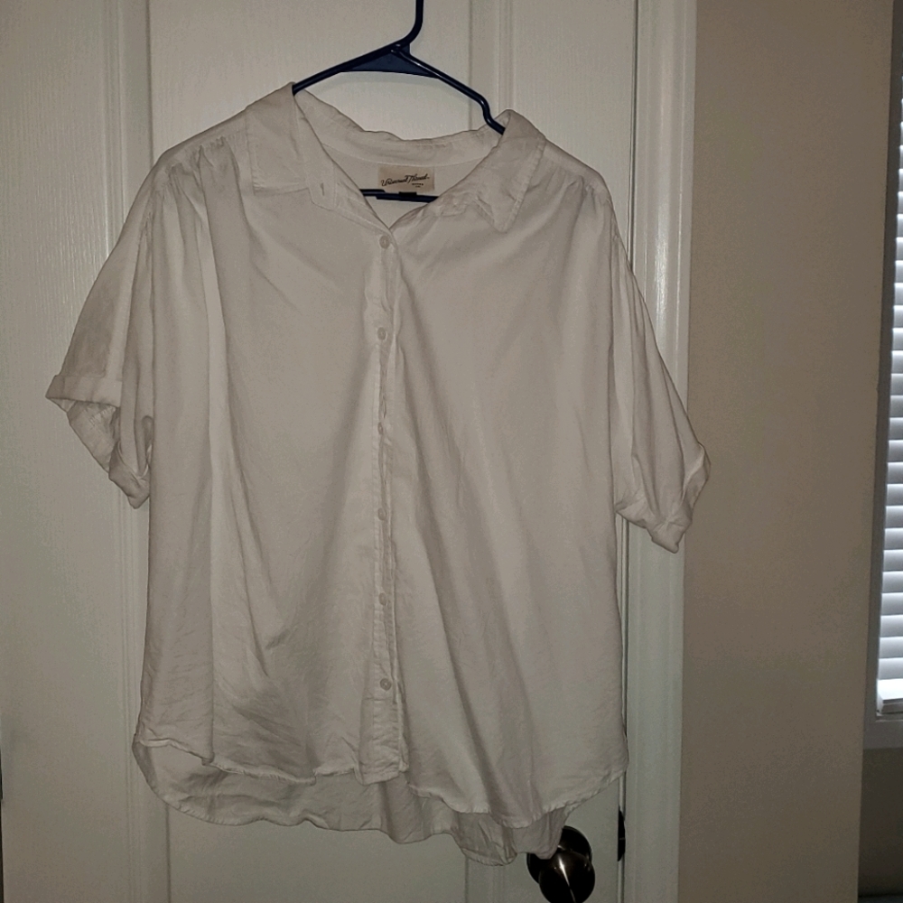 White Short Sleeve Buttoned Down